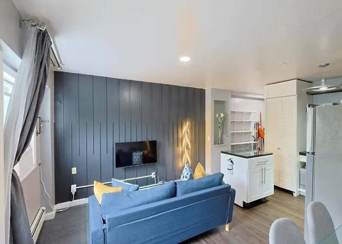 Lux Apt